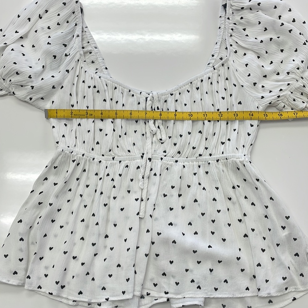White/ Black Heart Puff Sleeve Top - Picture 5 of 15
